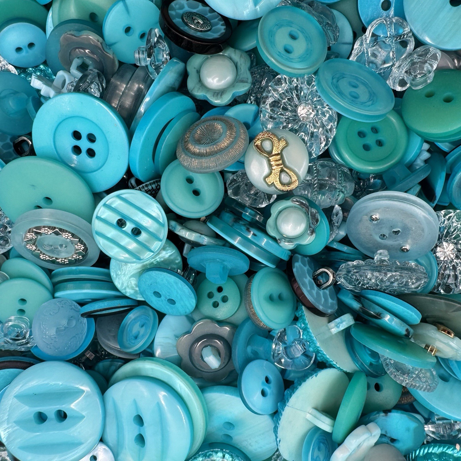 New! Incredible Mixed Lot TURQUOISE Premium Buttons All Sizes For Embellishments