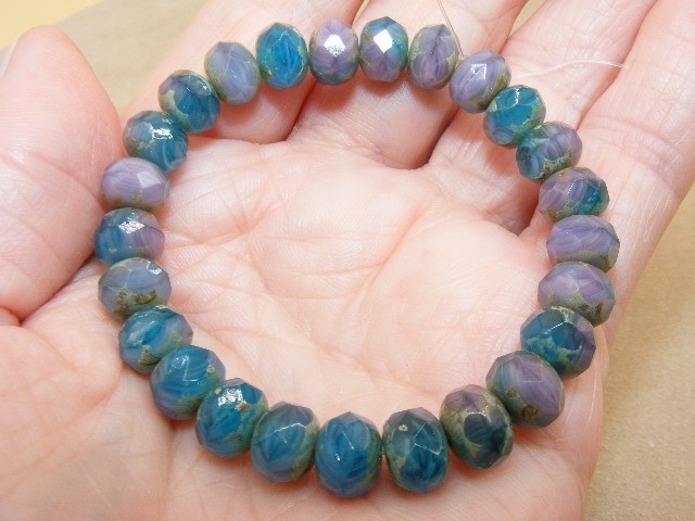 Jewelry Lot / Craft Beads ~ One (1) Strand of Czech Rondelle Beads (W)
