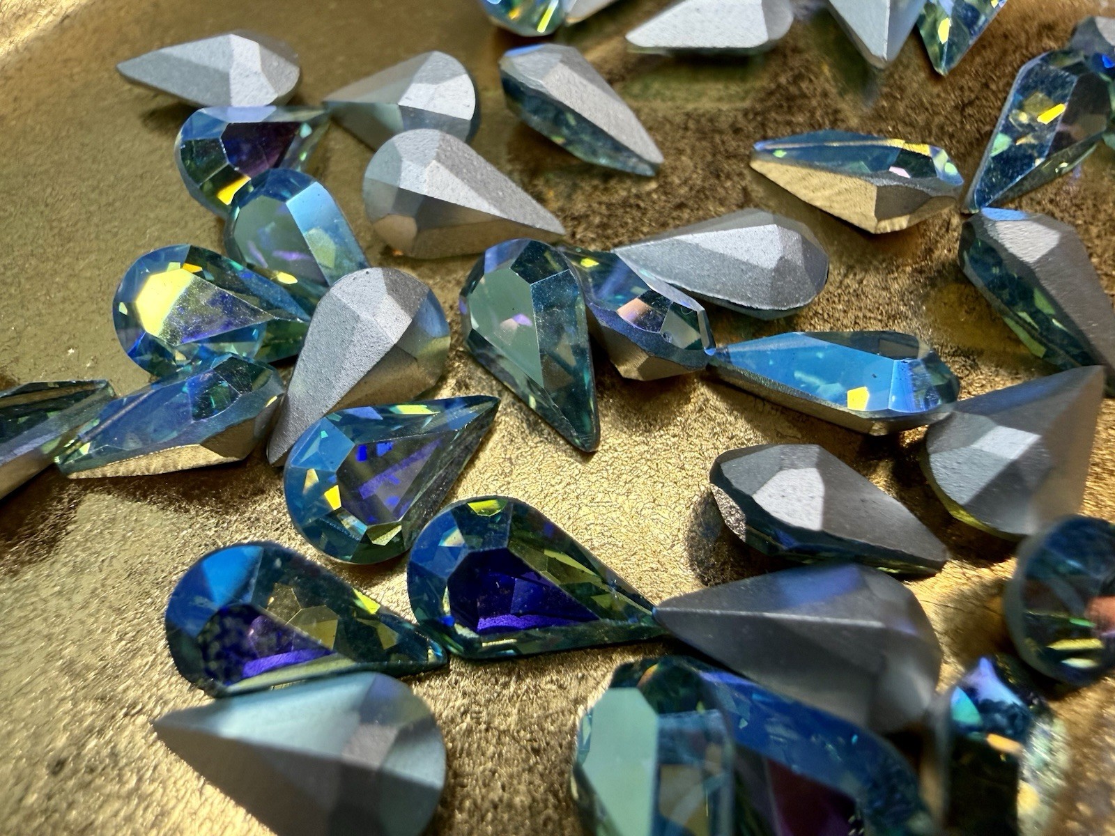 Vintage Swarovski – Pear Shaped Rhinestones #308 – 6x10mm – Aquamarine F
