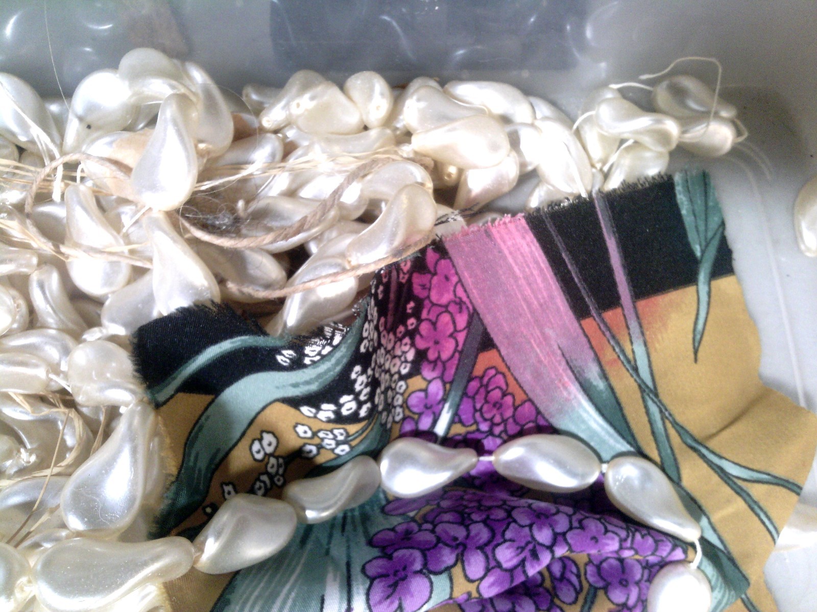 VTG 3LB 15OZ WHITE FAUX PEARL JAPAN WAVY BEADS 15mm #072112A