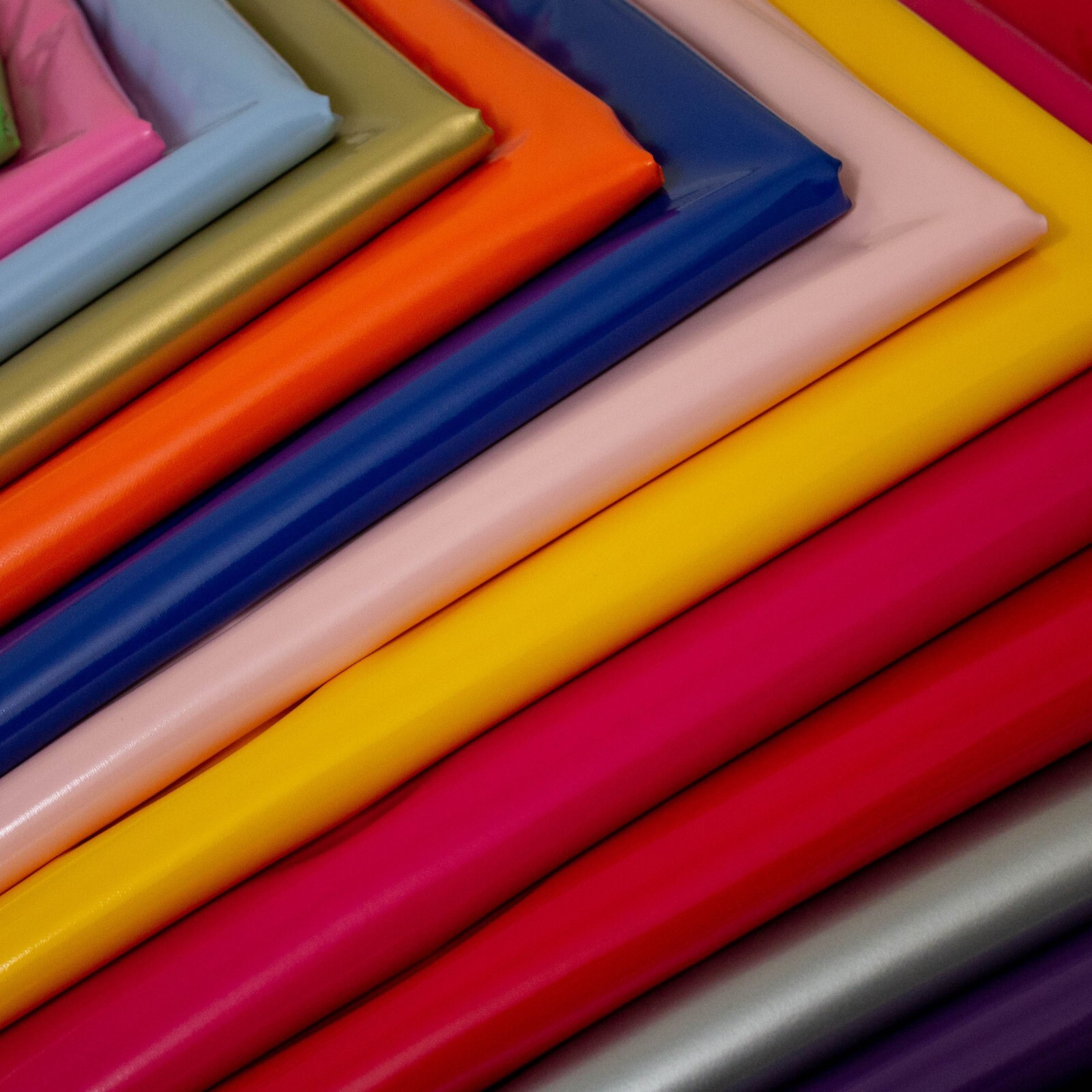 10 Metre Roll PVC Shiny Stretch Fabric – 1 Way Natural stretch – Bulk Price