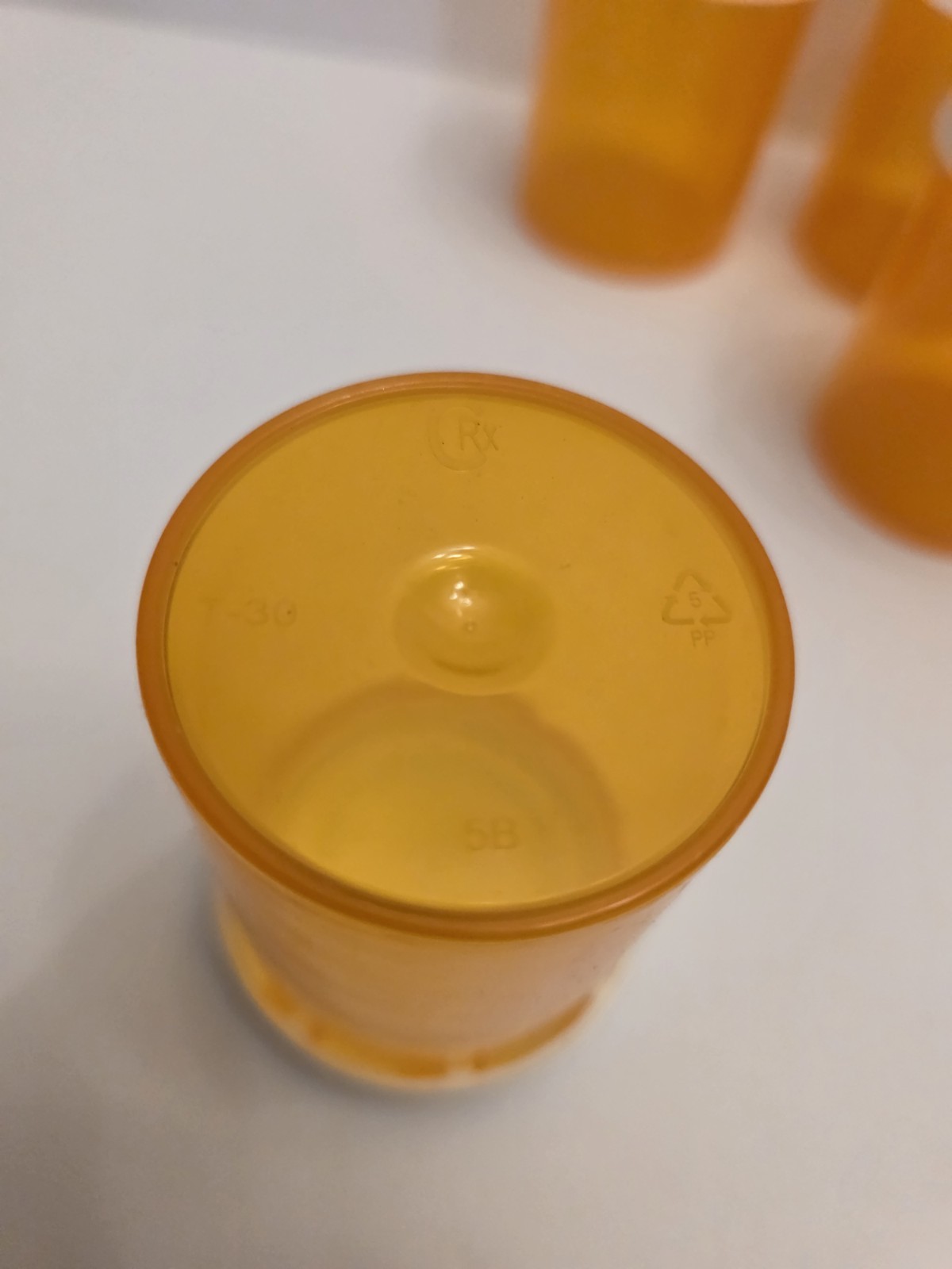 Lot of 6 empty pill bottles CVS Rx and others Amber White for craft and storage