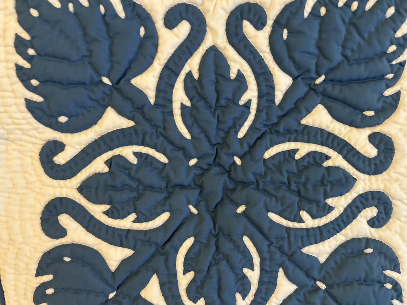 1Hawaiian Handmade Appliqué Pillow Throw Cover– 18/18 Blue Floral Free Shipping
