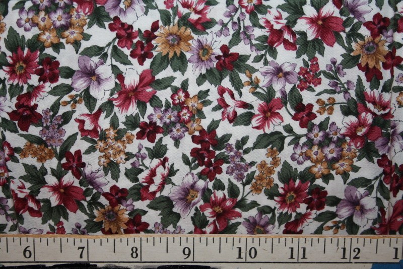 SMALL FLORALS IN RED AND YELLOW FROM NORTHCOTT – 100% COTTON FABRIC