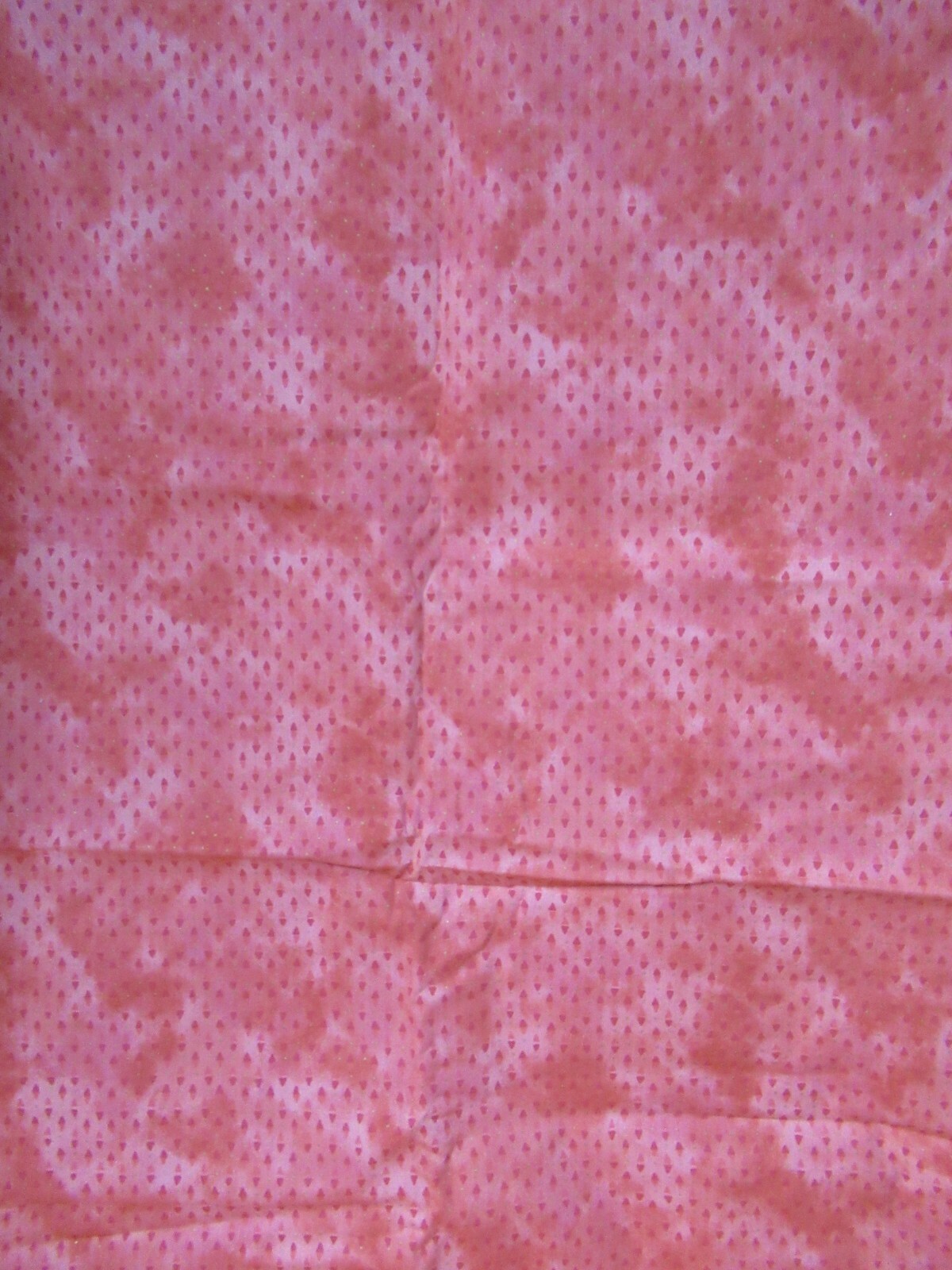 Cottons RED Triangle Tone on Tone W/ Small Gold Dots Cotton Fabric 1Y12″X44