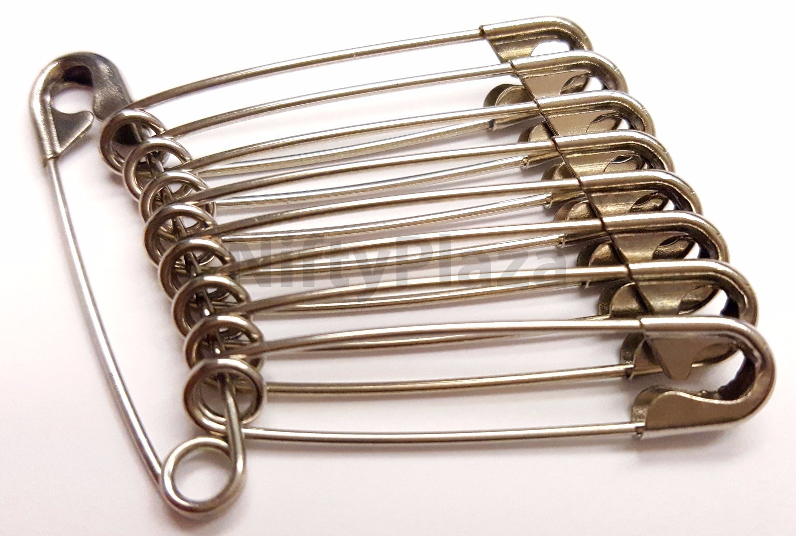 NiftyPlaza Large Safety Pins – 200 Pack – Size 1-1/2″, Heavy Duty, FREE SHIP
