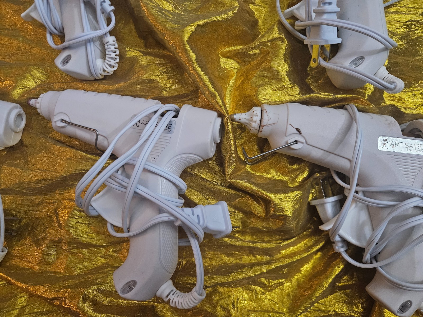 26 LOT OF SUREBONDER Glue GUN AND ARTISAIRE Wax GUN GUNS Low Temp CRAFTING Tool!