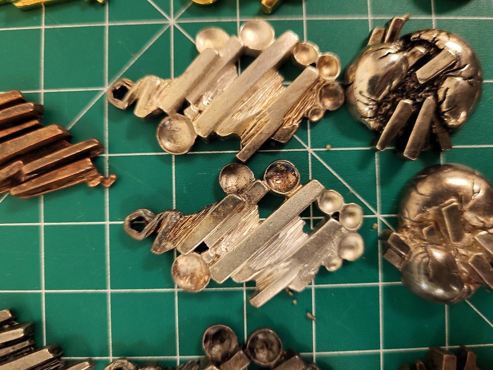 Lot 29 Metal Pendants Abstract Charms Bulk Jewelry Making Supplies Gold Silver