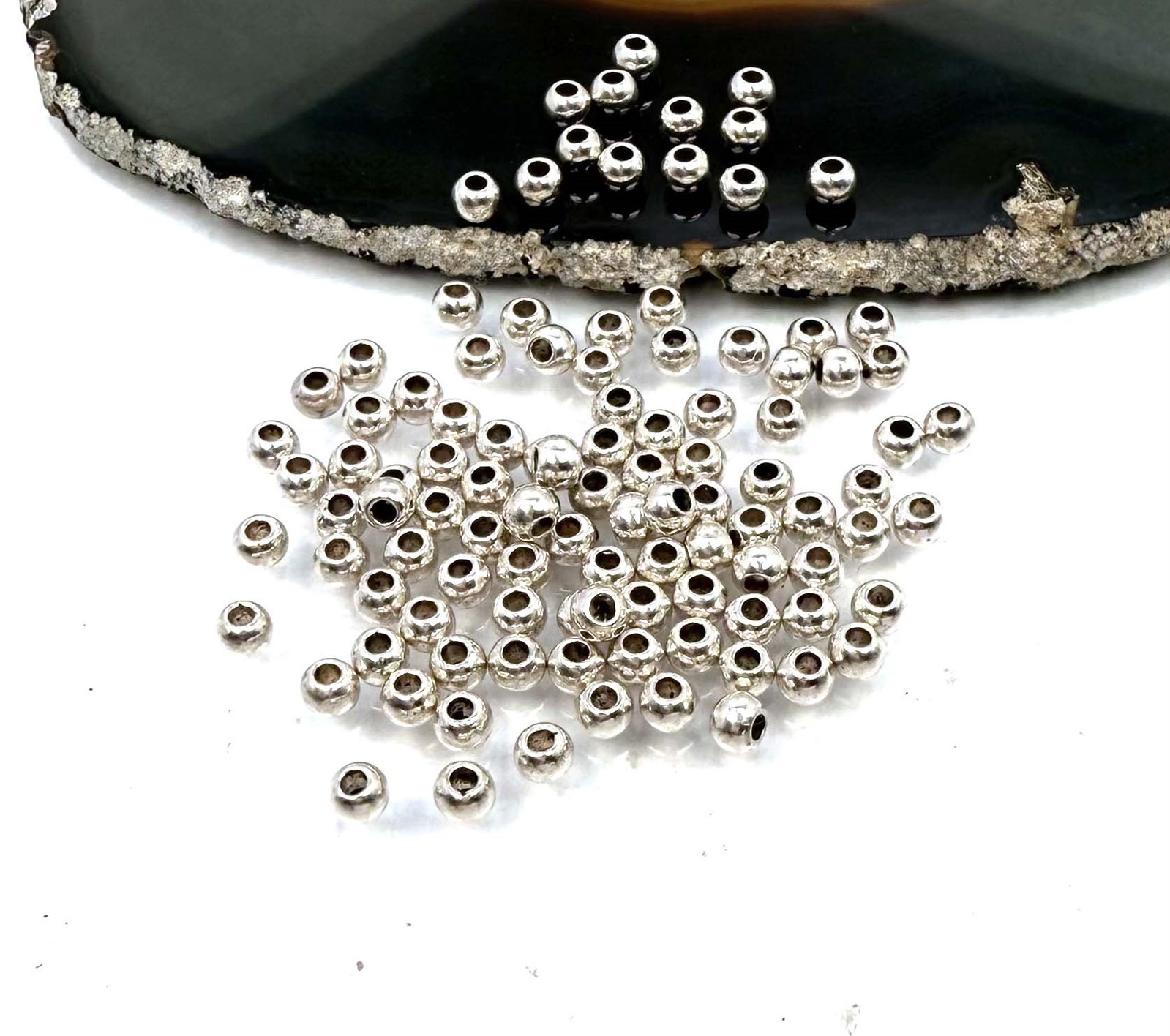 50 Silver Pewter Spacer Round Beads 4mm