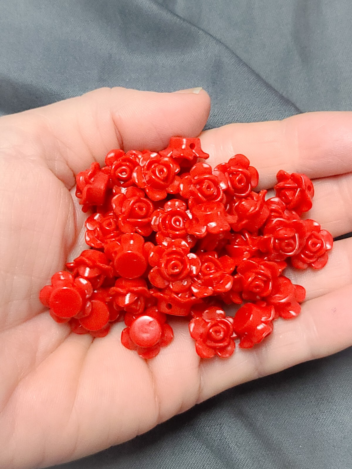 50 X Rose Shaped Beads Flower Floral Jewelry Diy Spacers Bead Craft Supplies