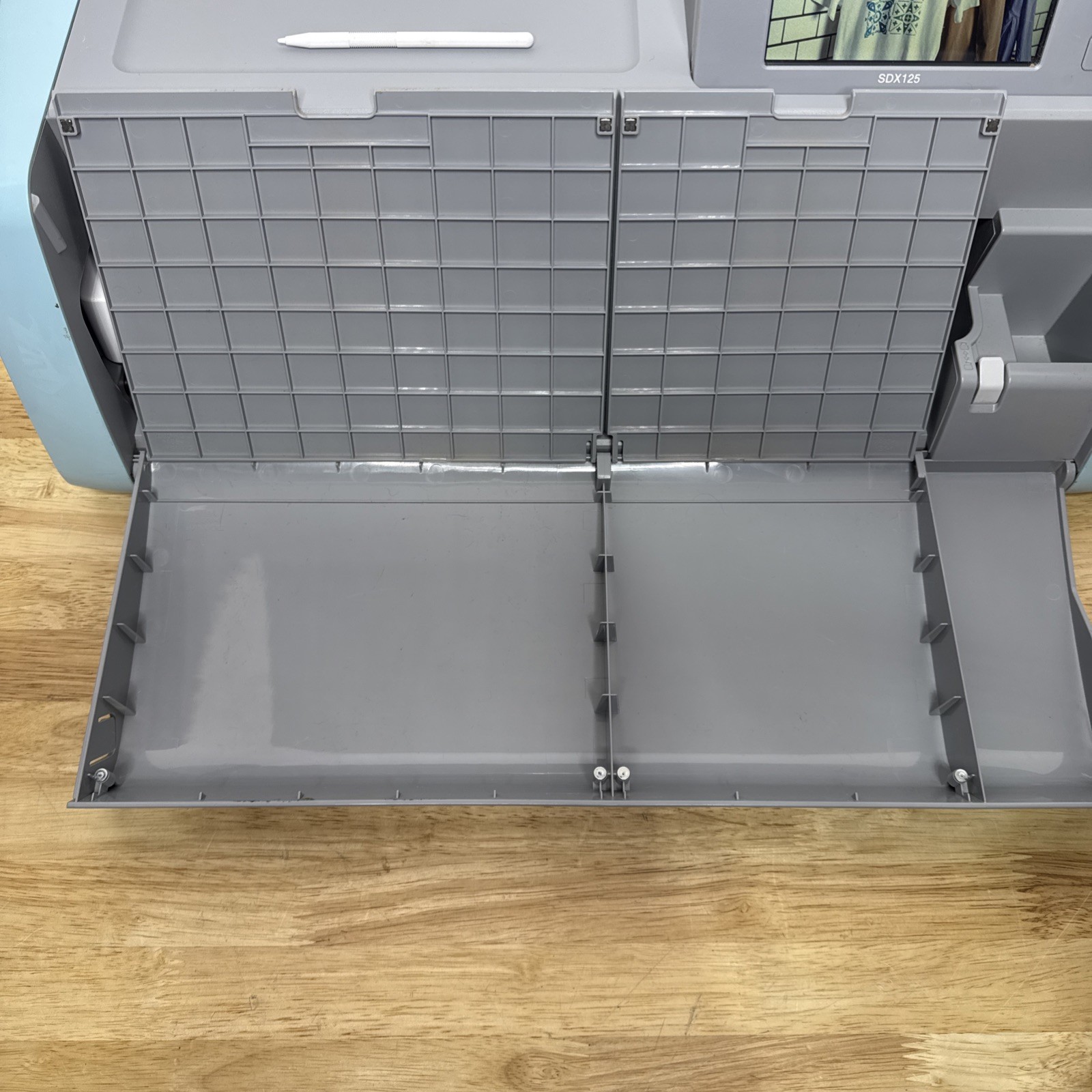 Brother ScanNCut DX Electronic Cutting Machine (SDX125)