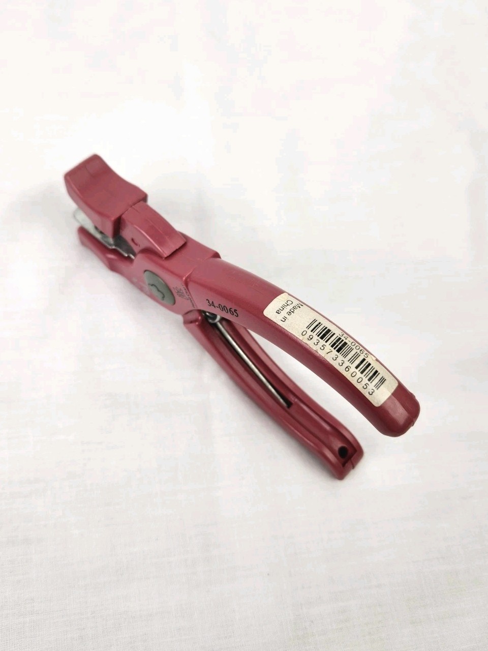 PROVO CRAFT 34-0065 Hand Paper Punch Crafting Tool Flower Shape