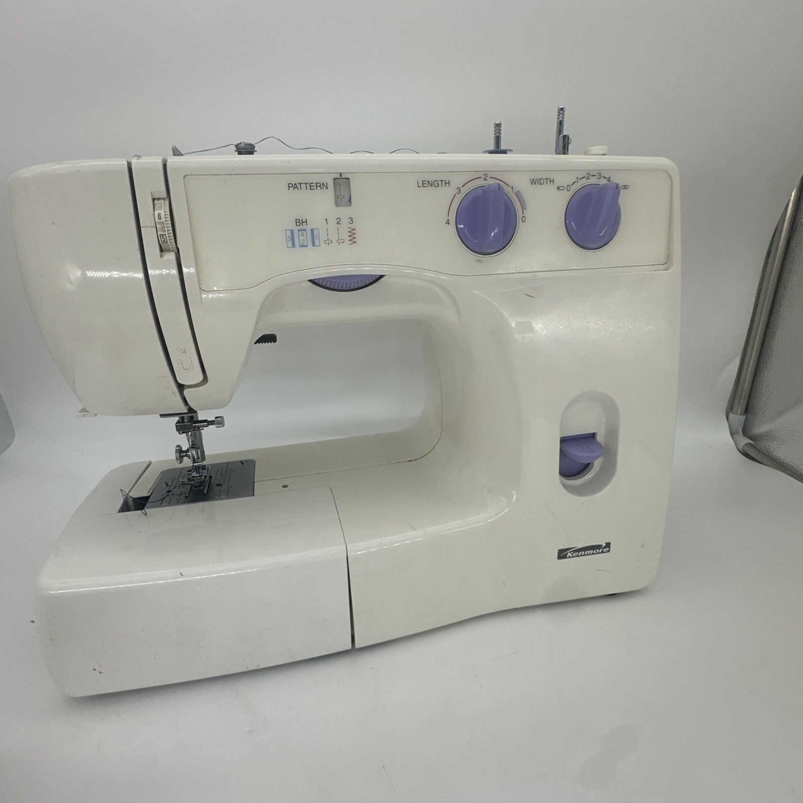 Kenmore Sewing Machine Model 385 Working Good [Low Use] WYSIWYG