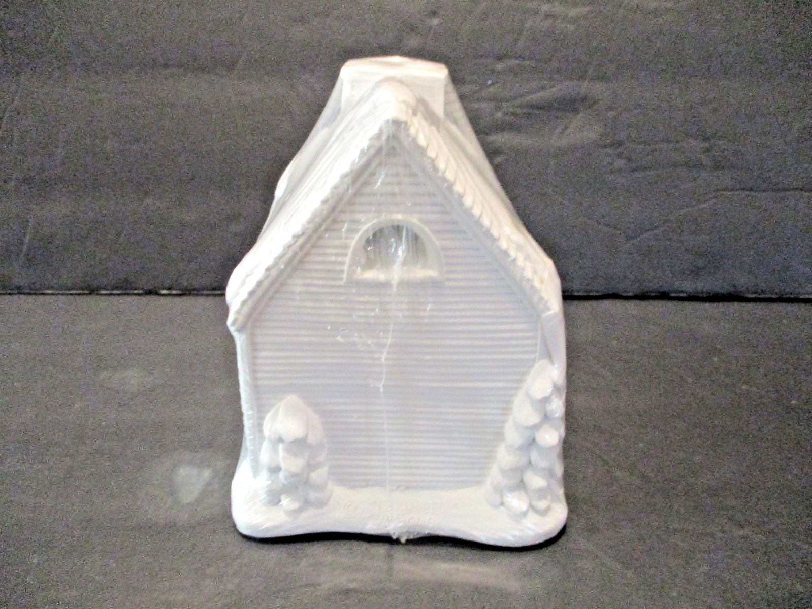 Creative Crafts Califonia Creations SE161 School House Christmas Village