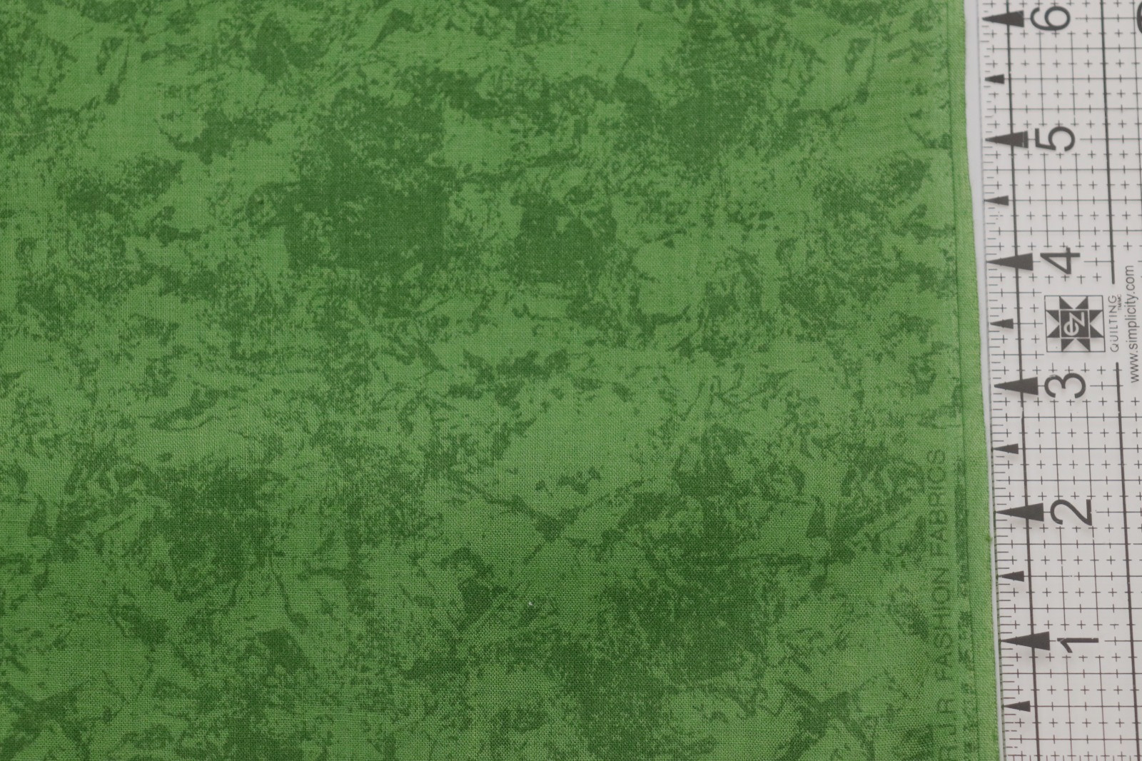 Olive green marble quilt fabric fat quarter vintage Jinny Beyer RJR