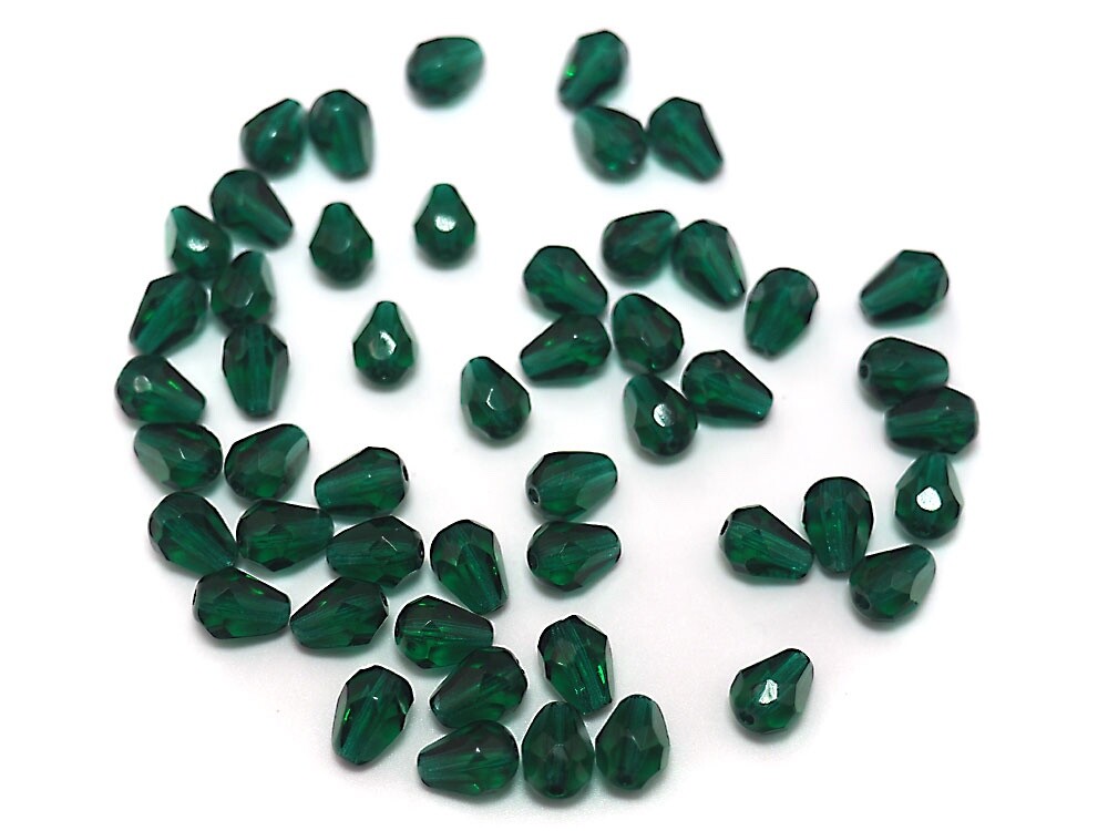 Czech Glass Pear Shaped Fire Polished Beads 8x6mm Emerald green Tear Drops, 50pc