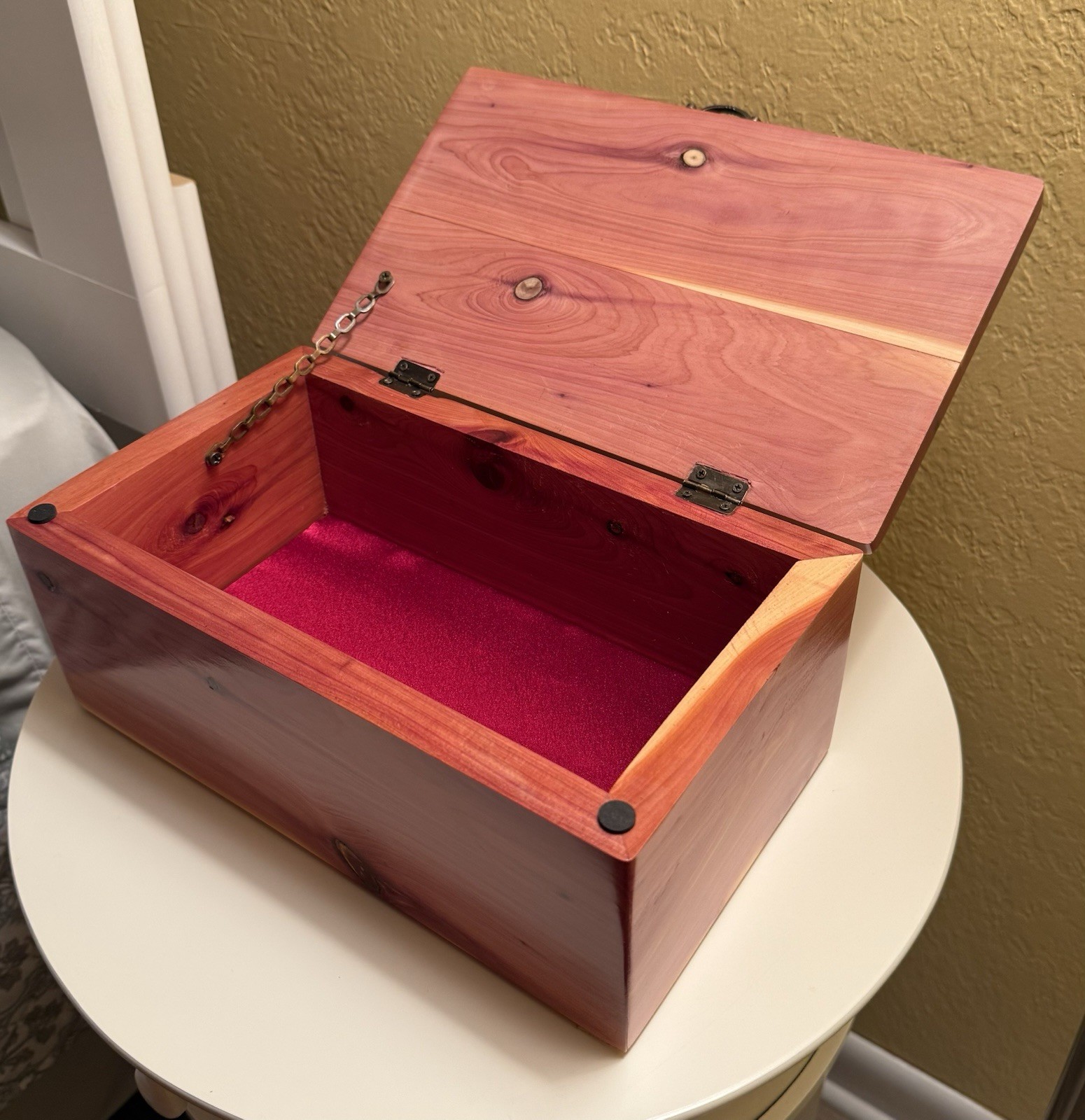 Handmade Aromatic Red Cedar Wood Keepsake Box! Acrylic Clear Coated! Brand New!