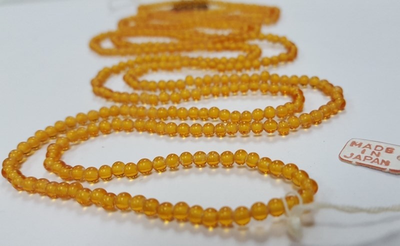 450 VINTAGE JAPAN 1950’s CHERRY BRAND GLASS LIGHT TOPAZ 3mm. ROUND BEADS 4689T