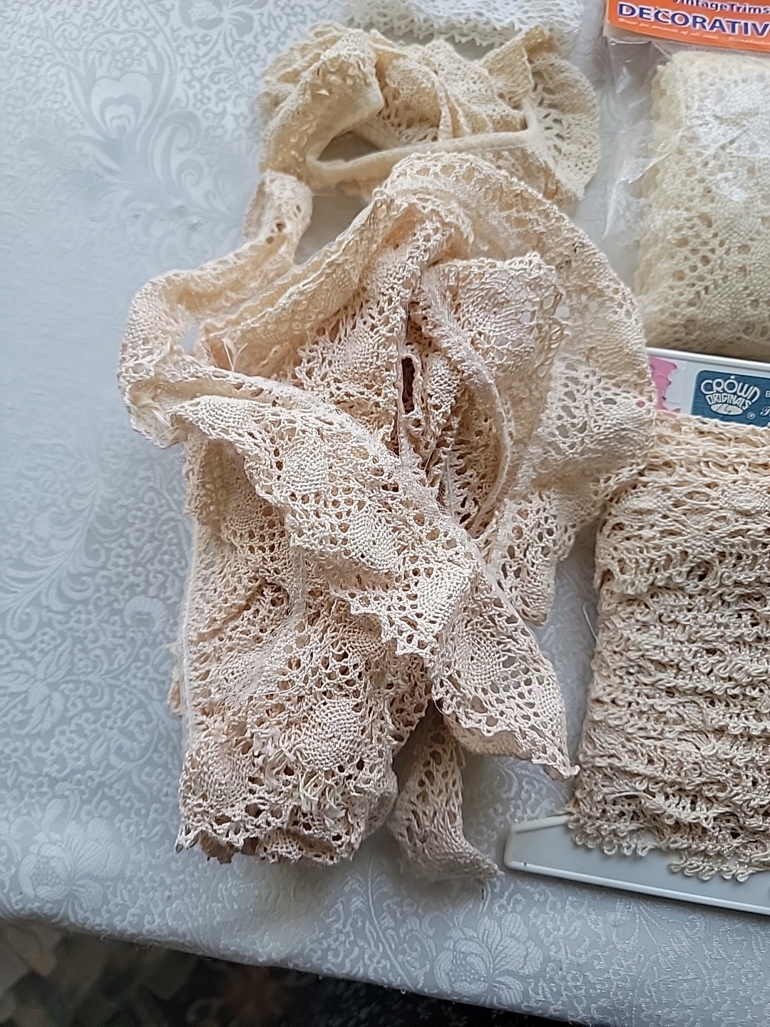 Lot of Flat & Ruffled Chunky Lace Trim Embellishment – White – Ivory – Cream