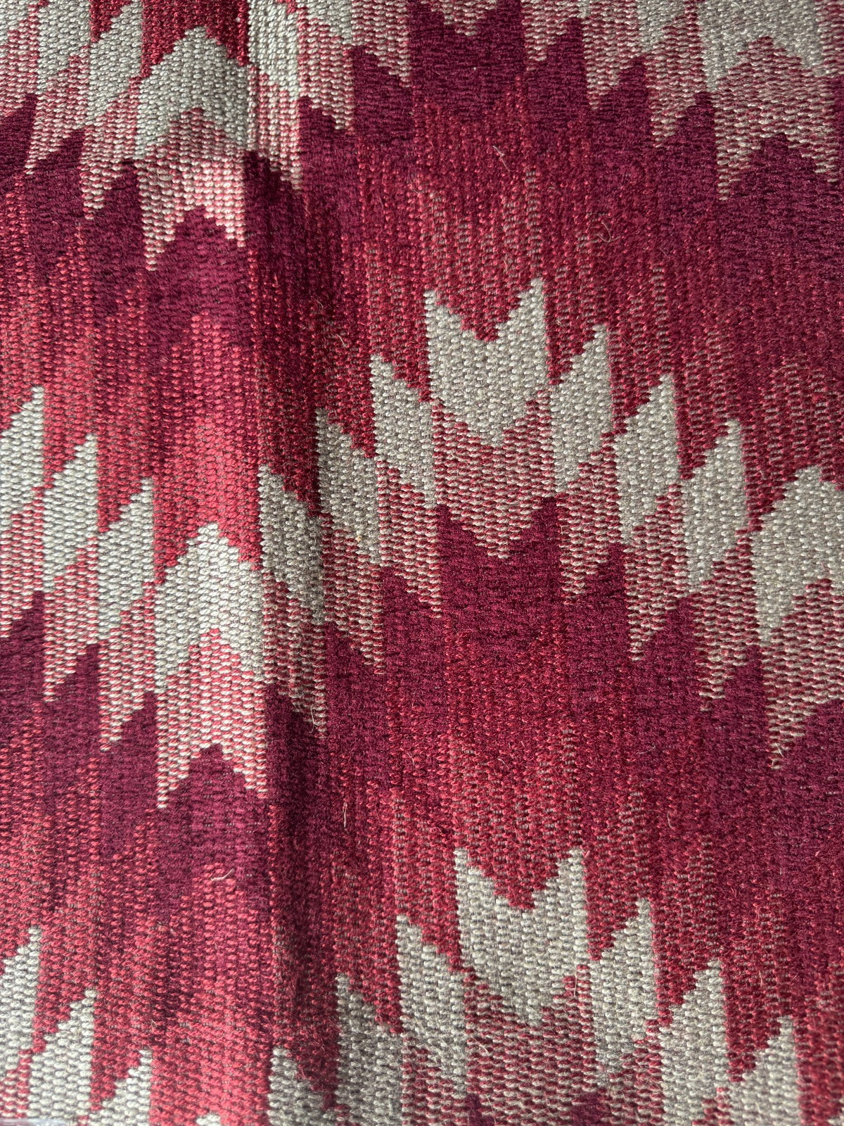 Mulberry Home Logan Berry Designer Fabric Remnant 24″x24″