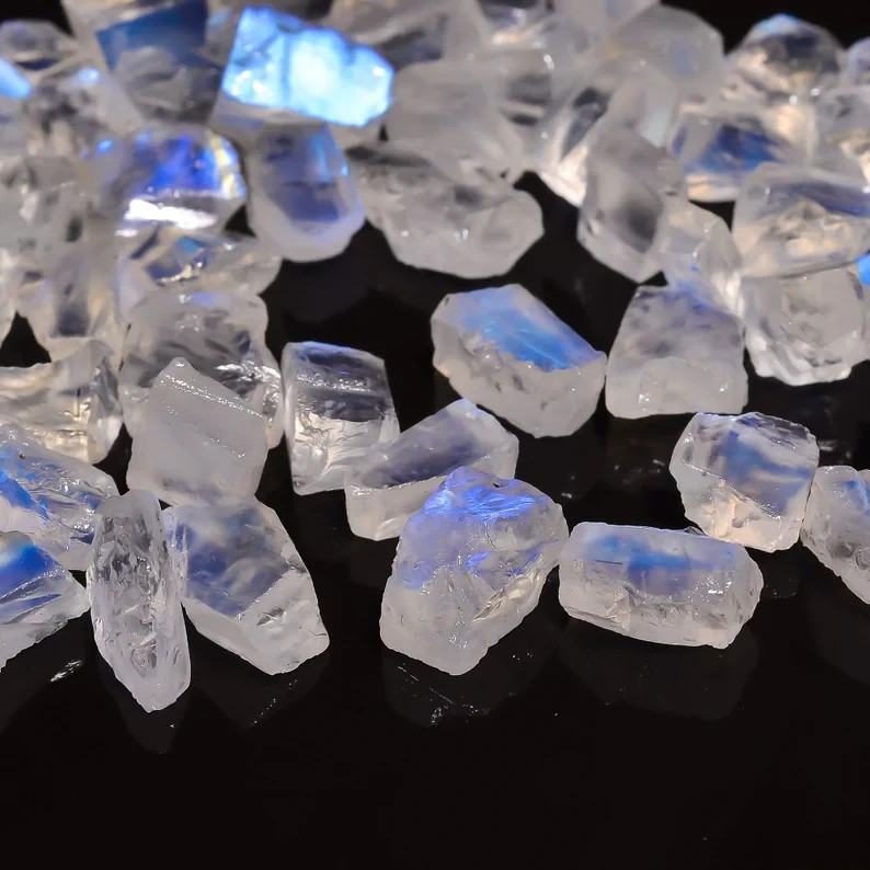 20ct. Dazzling AAA Quality 100% Natural Flashy Blue Rainbow Moonstone7X5 10X7mm