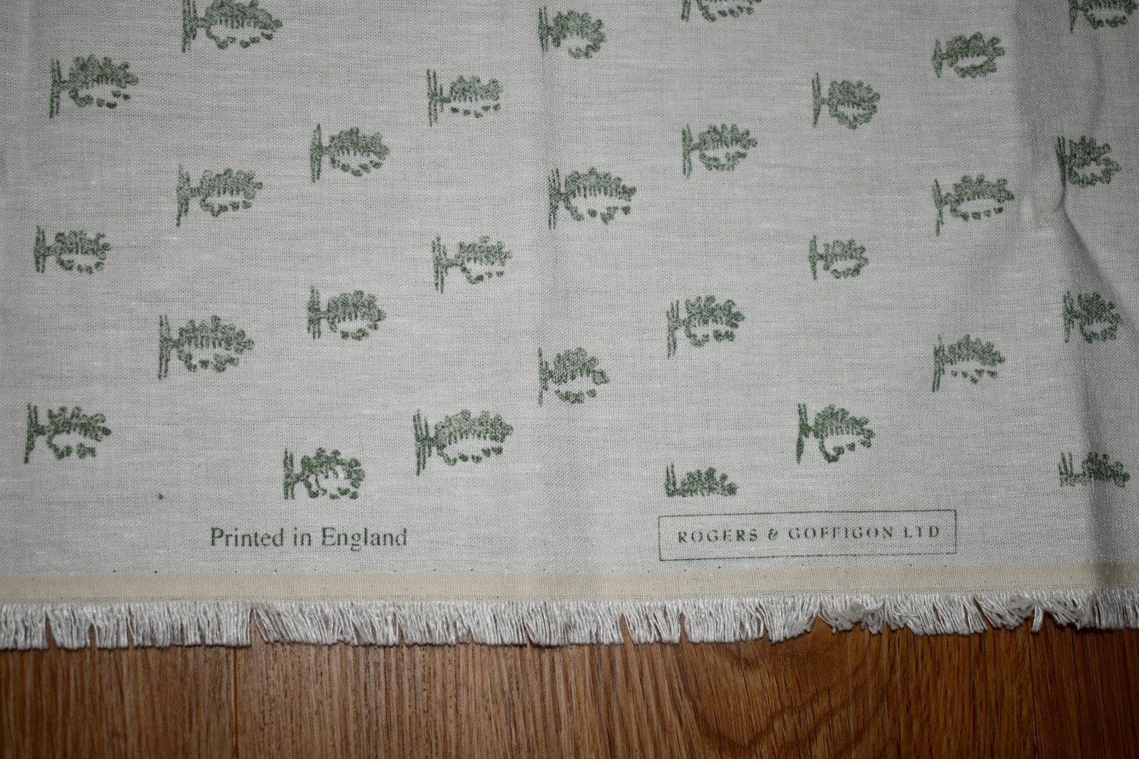 Rogers & Goffigon CHAMPLAIN — PINE Green 100% Linen Print Fabric LARGE REMNANT