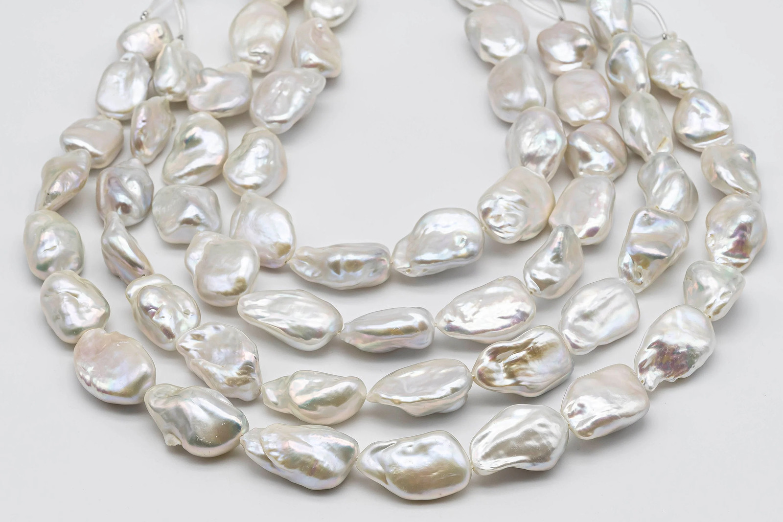 Flat Baroque Pearl with Beautiful Luster in Large Size, 14x19mm to 17x28mm for