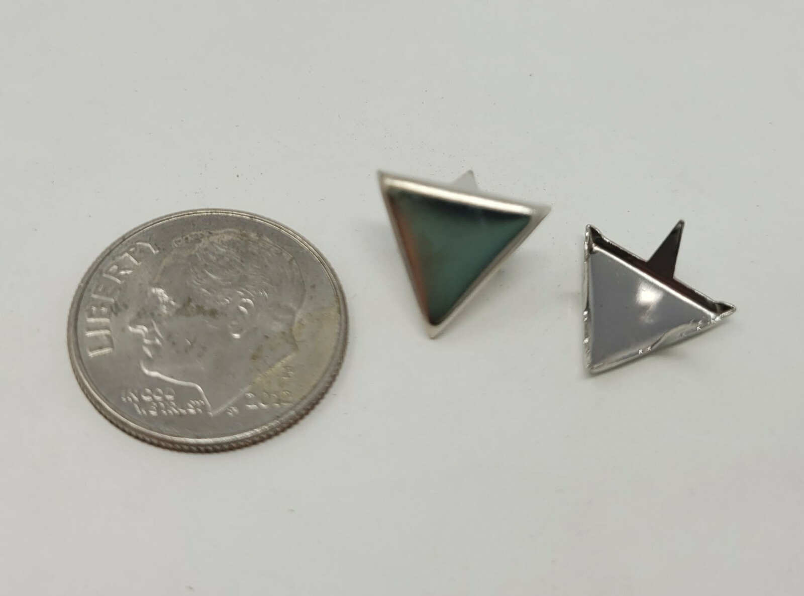 100 pcs Silver Tone Metal 11mm Flat Triangle Shape Nailheads Rivets Studs Crafts